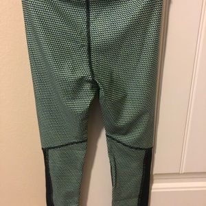 XS under Armour leggings